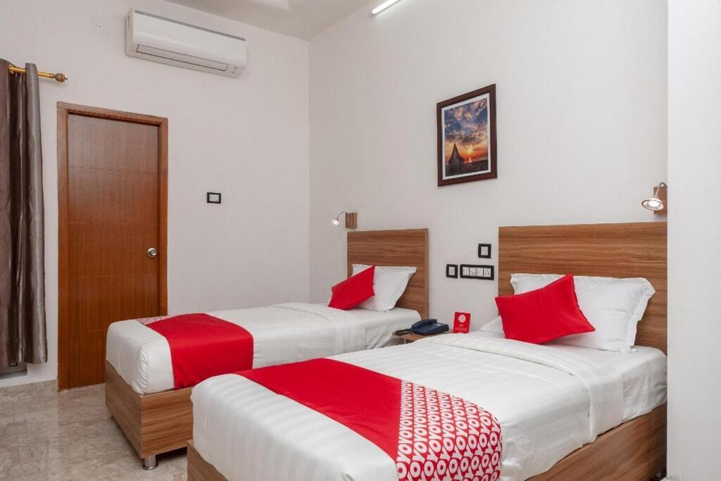 Gulnaar Inn Chennai Extérieur photo