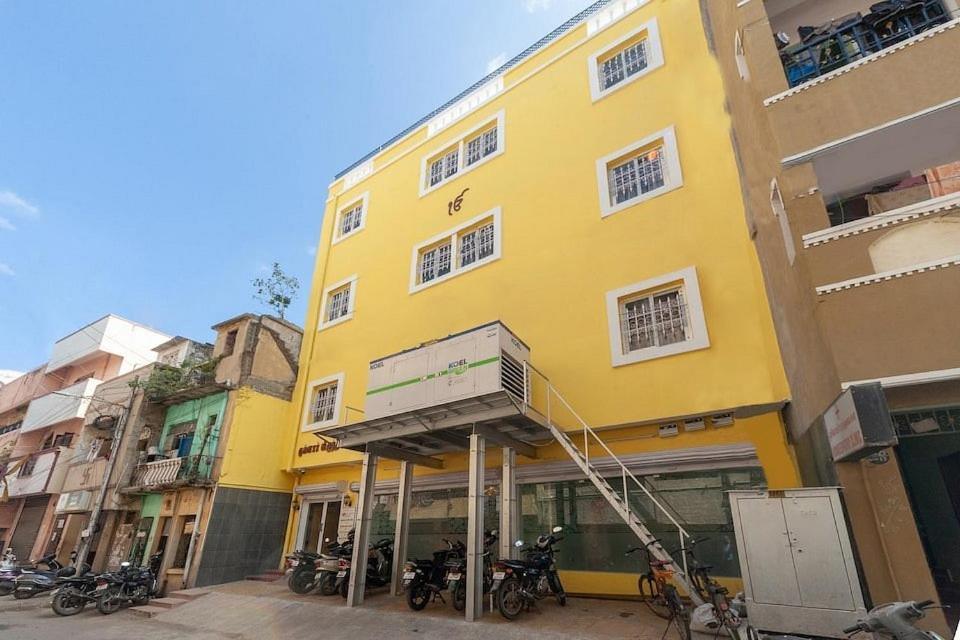Gulnaar Inn Chennai Extérieur photo
