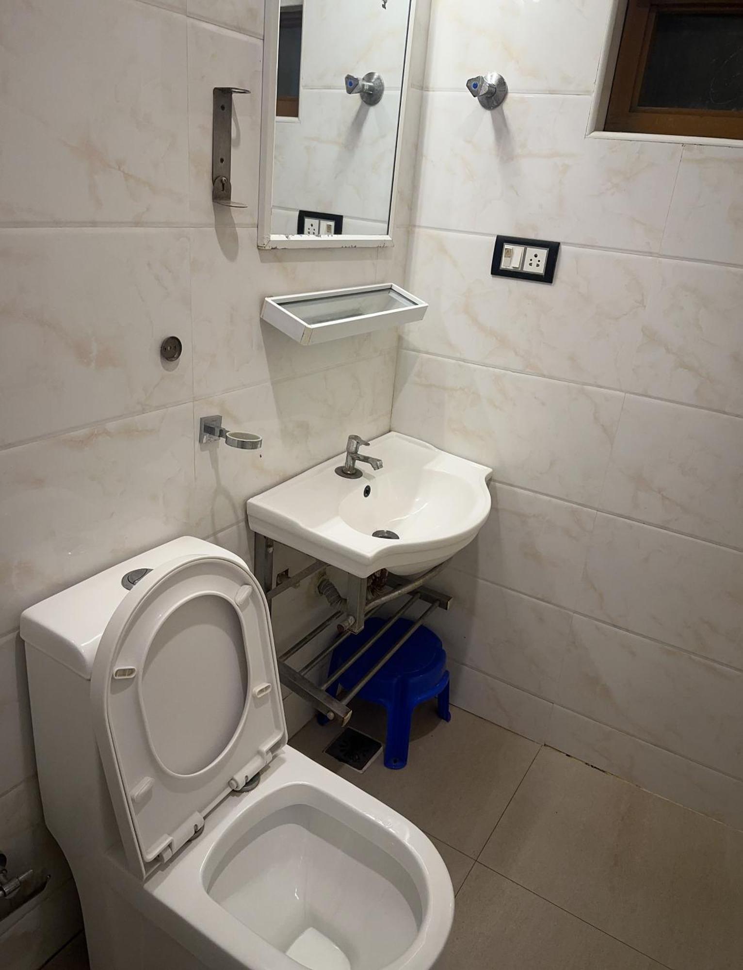 Gulnaar Inn Chennai Extérieur photo