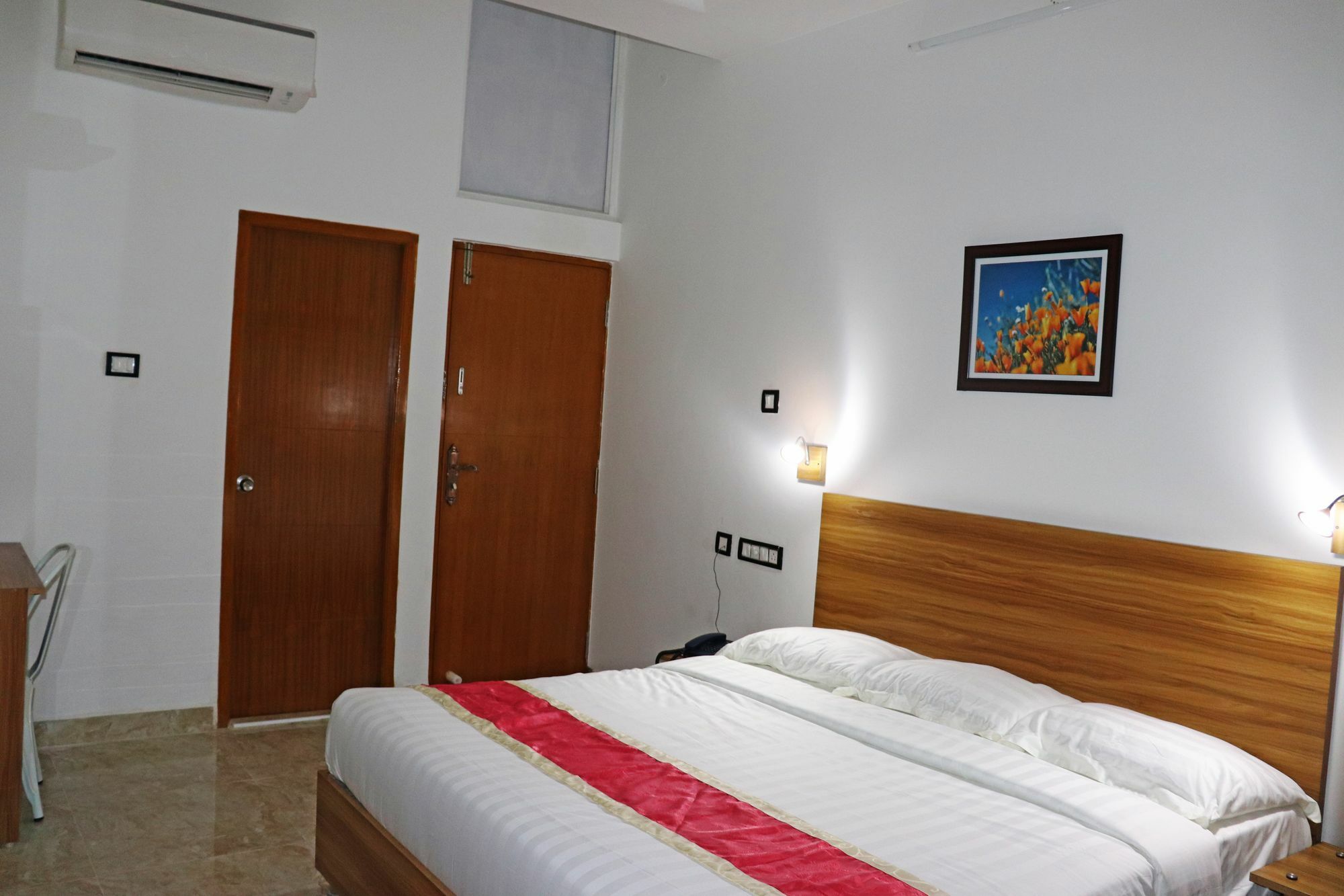 Gulnaar Inn Chennai Extérieur photo