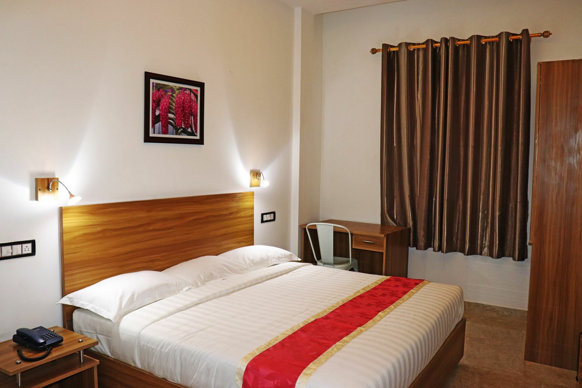 Gulnaar Inn Chennai Extérieur photo